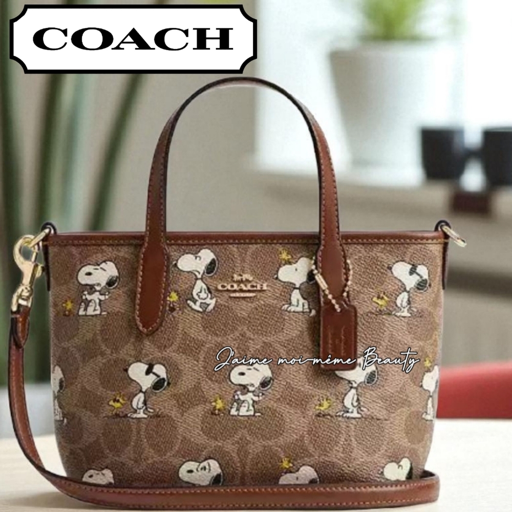 Coach Peanuts Snoopy Mini City Signature C Tote
